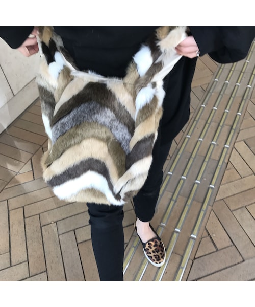 copine（コピン）の「マルチミックスファーバッグ(2color)【クリックポスト対象商品】（ハンドバッグ・レディース・その他）」の4枚目の写真