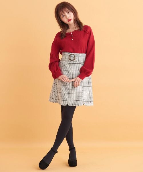 MAJESTIC LEGON（マジェスティックレゴン）の「ハートネックフリルニットプルオーバー（トップス・レディース・レッド/アイボリー/ラベンダー/ブラック・M）」の7枚目の写真