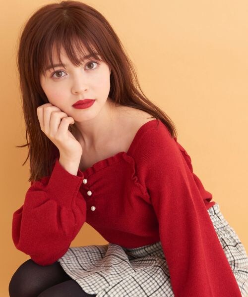 MAJESTIC LEGON（マジェスティックレゴン）の「ハートネックフリルニットプルオーバー（トップス・レディース・レッド/アイボリー/ラベンダー/ブラック・M）」の8枚目の写真