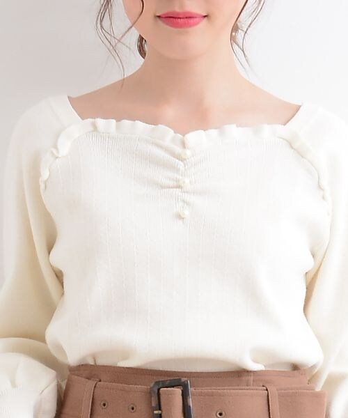 MAJESTIC LEGON（マジェスティックレゴン）の「ハートネックフリルニットプルオーバー（トップス・レディース・レッド/アイボリー/ラベンダー/ブラック・M）」の12枚目の写真