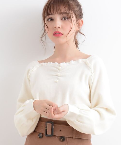 MAJESTIC LEGON（マジェスティックレゴン）の「ハートネックフリルニットプルオーバー（トップス・レディース・レッド/アイボリー/ラベンダー/ブラック・M）」の11枚目の写真