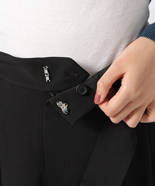 laboratory work（ラボラトリーワーク）の「タックベルトワイドパンツ（パンツ・ブラック/ベージュ/グリーン）」の16枚目の写真