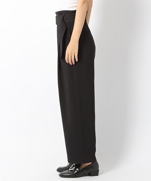 laboratory work（ラボラトリーワーク）の「タックベルトワイドパンツ（パンツ・ブラック/ベージュ/グリーン）」の9枚目の写真