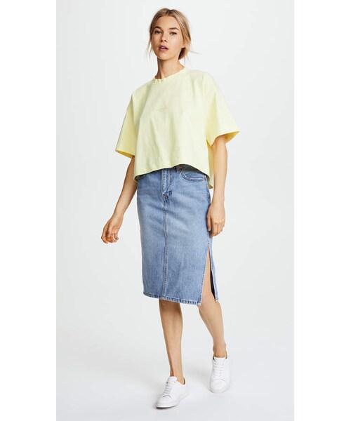 acnestudios cylea tシャツ Acne Studios Cylea is a cropped, boxy fit t–shirt with a washed