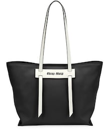 【2万値下げ！】MIU MIU プリーツ加工 ブラックトートバッグ 2万値下げ！】MIU MIU プリーツ加工 ブラックトートバッグ
