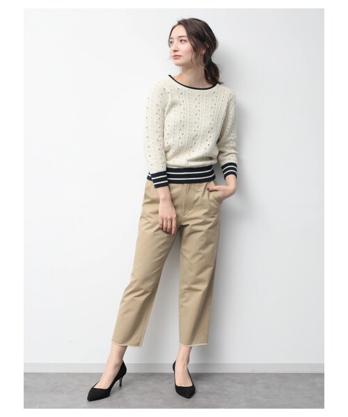 YECCA VECCA（イェッカヴェッカ）の「裾カットオフチノパンツ（パンツ・ベージュ/ネイビー・S/M）」の2枚目の写真