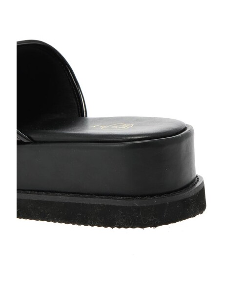 E hyphen world gallery（イーハイフンワールドギャラリー）の「エナメルサンダル（シューズ・シルバー/ブラック/ベージュ・S/M/L）」の5枚目の写真