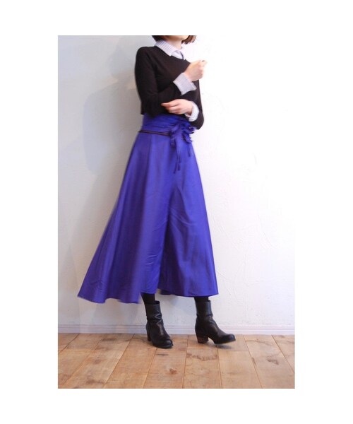 RehersalL(リハーズオール)の「キュプラツイルフレアタックパンツ(その他パンツ・レディース・その他)」の4枚目の写真