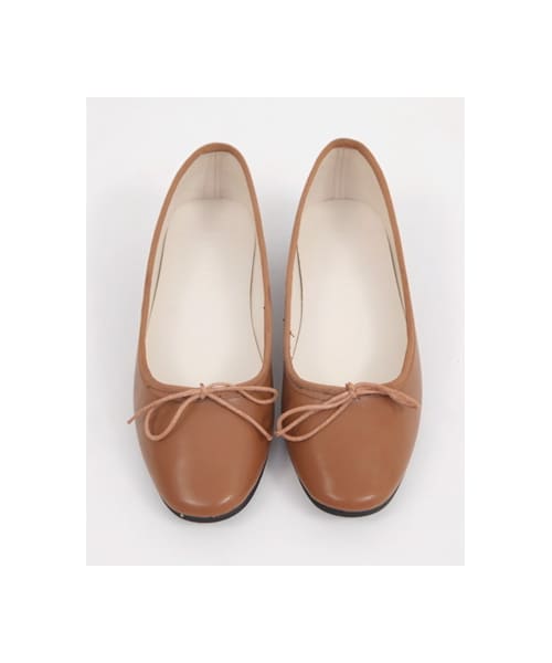 Dailyabout(デイリーアバウト)の「リボンポイントラウンドトゥフラットシューズ(その他シューズ・レディース・レッド/ブラウン/ベージュ/ブラック・240mm(=24.0cm)サイズ基準)」の4枚目の写真