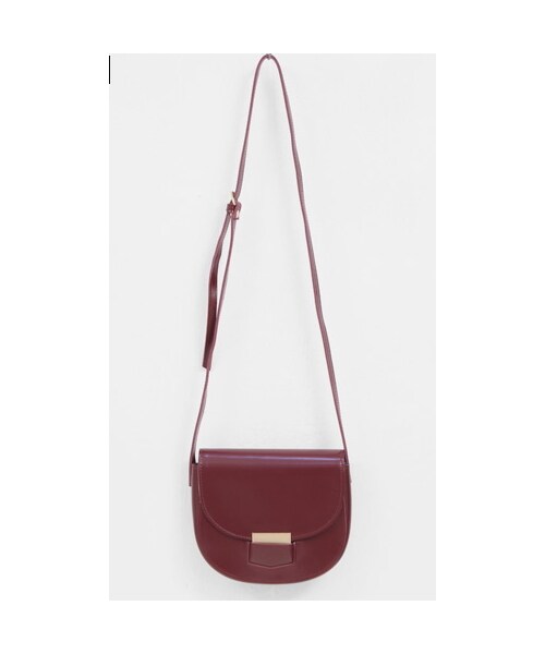 Dailyabout（デイリーアバウト）の「バックルポイントラウンドショルダーバッグ（ショルダーバッグ・レディース・ベージュ/レッド/ブラック・FREE）」の3枚目の写真