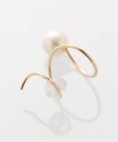 PAS TIERRA(パティエラ)の「K10スパイラルパールピアス(片耳用)(アクセサリー・ゴールド)」の6枚目の写真