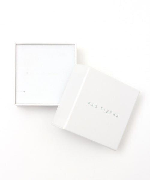 PAS TIERRA(パティエラ)の「K10スパイラルパールピアス(片耳用)(アクセサリー・ゴールド)」の11枚目の写真