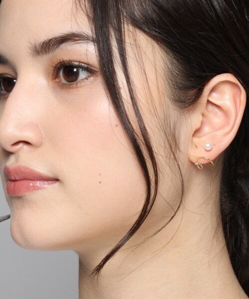 PAS TIERRA(パティエラ)の「K10スパイラルパールピアス(片耳用)(アクセサリー・ゴールド)」の9枚目の写真