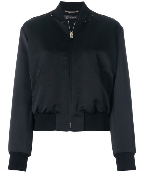 VERSACE(ヴェルサーチ)の「Versace - ロゴ ボンバージャケット VERSACE(ヴェルサーチ)の「Versace - ロゴ ボンバージャケット