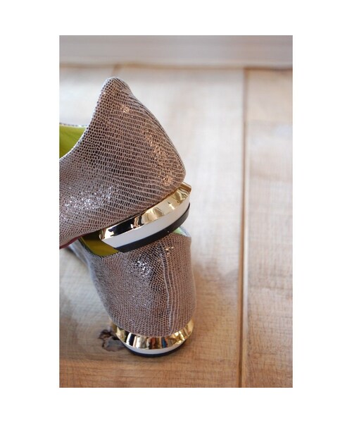 MANA（マナ）の「メタリックシューズ（その他シューズ・レディース・その他）」の3枚目の写真