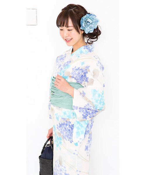 浴衣屋さん.com（ユカタヤサンドットコム）の「浴衣+しわ兵児帯+下駄の３点セット（浴衣・レディース・ホワイト・M）」の2枚目の写真