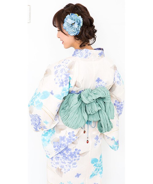 浴衣屋さん.com（ユカタヤサンドットコム）の「浴衣+しわ兵児帯+下駄の３点セット（浴衣・レディース・ホワイト・M）」の3枚目の写真