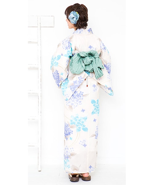 浴衣屋さん.com（ユカタヤサンドットコム）の「浴衣+しわ兵児帯+下駄の３点セット（浴衣・レディース・ホワイト・M）」の6枚目の写真