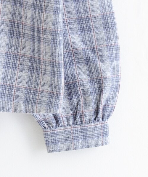 MAJESTIC LEGON(マジェスティックレゴン)の「フェミニンチェック襟付きブラウス(トップス・レディース・グレー柄/ベージュ柄/ブラック柄・M)」の6枚目の写真