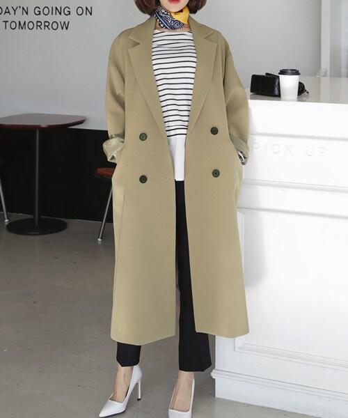 DHOLIC（ディーホリック）の「バックスリットダブルボタンコート（ダウンジャケット/コート・レディース・ブラック/ベージュ・FREE）」の2枚目の写真