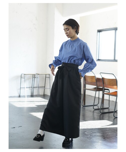 E hyphen world gallery（イーハイフンワールドギャラリー）の「・ウエストリボンボリュームワイドパンツ（パンツ・ブラック/ベージュ/イエロー/ラベンダー・F）」の3枚目の写真