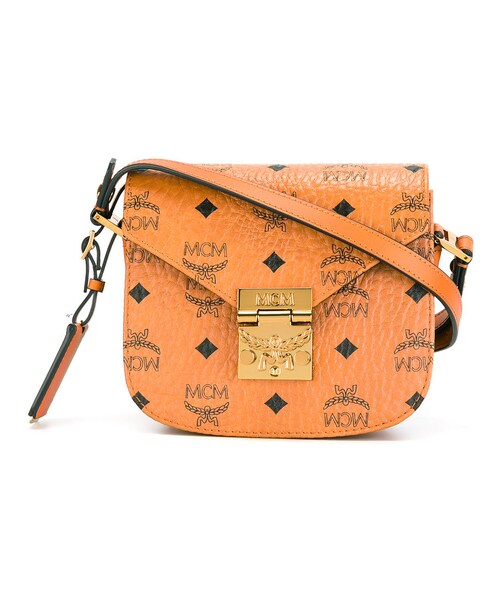 MCM ロゴプリント ショルダーバッグ MCM（エムシーエム）の「MCM - ロゴプリント 斜めがけバッグ