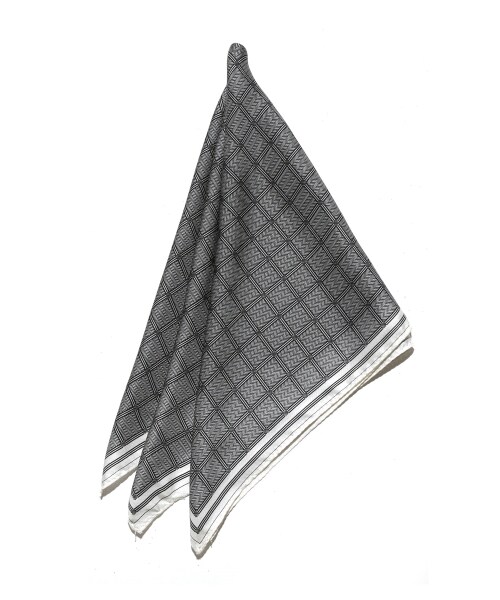 FRAY I.D（フレイアイディー）の「バリエーションスカーフ（スカーフ・バンダナ・レディース・GRN/ORG/WHTxBLK・F）」の4枚目の写真