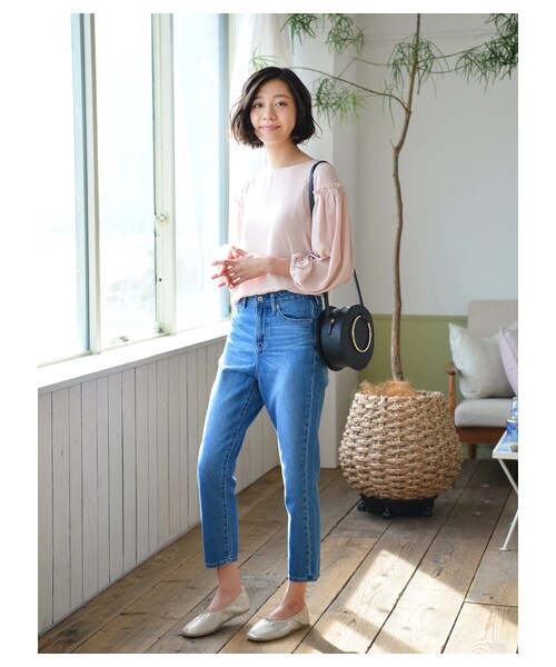 earth music&ecology（アースミュージックアンドエコロジー）の「COTTON USAデニムパンツ(テーパード)（パンツ・ライトインディゴ/ミディアムインディゴ/ダークインディゴ・S/M/L）」の5枚目の写真