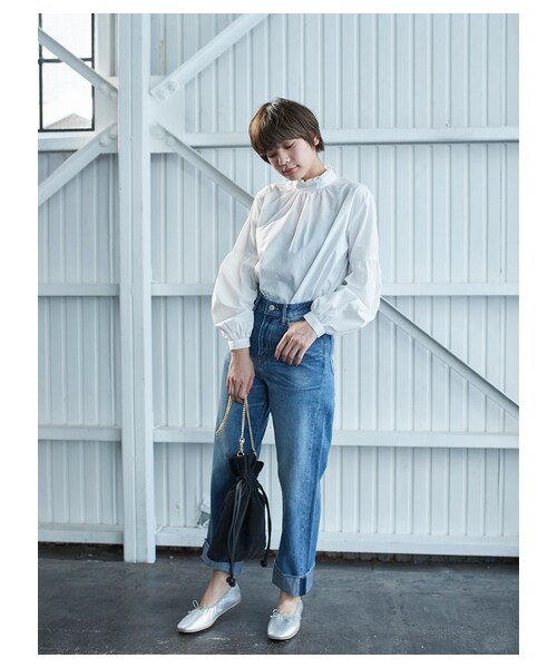 earth music&ecology（アースミュージックアンドエコロジー）の「COTTON USA デニムパンツ(ストレート)（パンツ・ライトインディゴ/ミディアムインディゴ/ダークインディゴ・S/M/L）」の5枚目の写真