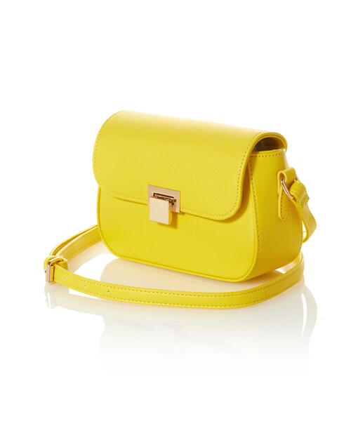 GRL（グレイル）の「マルチポシェットバッグ（ショルダーバッグ・レディース・ブラック/レッド/ブルー/イエロー/ピンク/グレージュ・F）」の4枚目の写真