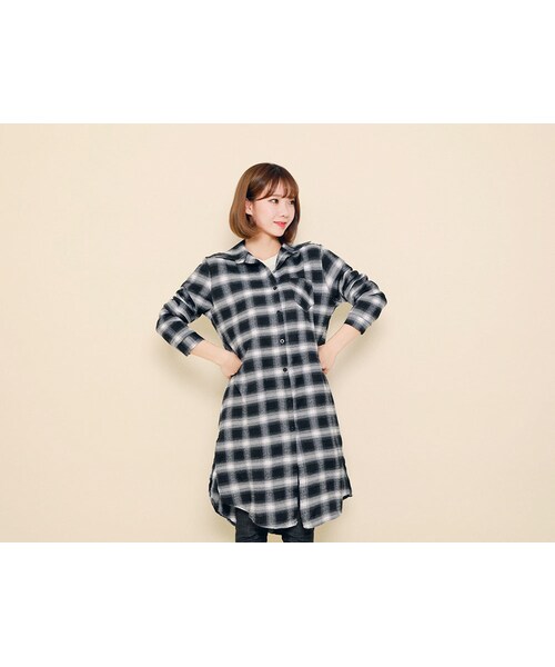 HOTPING（ホッピン）の「サイドスリット起毛チェックロングシャツ（シャツ/ブラウス・レディース・レッド/ブラック/ネイビー・フリーサイズ(XS-L)）」の2枚目の写真