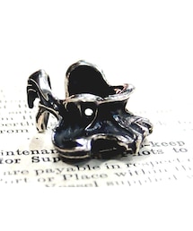 no brand | 烏堂 カラスの第一頚骨 イヤーカフ 黒×銀 SV925(イヤリング（片耳用）)