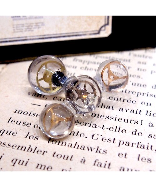 no brand(ノーブランド)の「Galluje ガルジェ インプラント的 スチームパンク イヤリング(イヤリング(片耳用)・レディース・ホワイト・約3cmx3,5cmx1,3cm)」の1枚目の写真