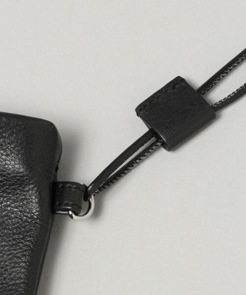 HARE(ハレ)の「レザーサコッシュBAG(バッグ・ブラック/ネイビー)」の7枚目の写真