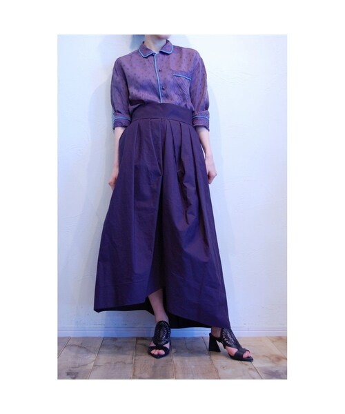 tiny dinosaur（タイニーダイナソー）の「タックロングスカート（スカート・レディース・その他）」の3枚目の写真