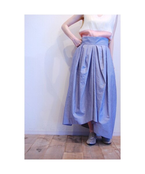 tiny dinosaur（タイニーダイナソー）の「タックロングスカート（スカート・レディース・その他）」の3枚目の写真