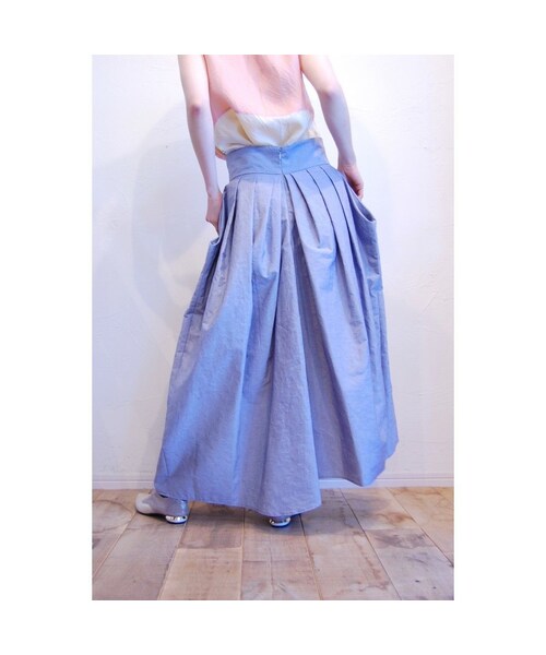 tiny dinosaur（タイニーダイナソー）の「タックロングスカート（スカート・レディース・その他）」の4枚目の写真