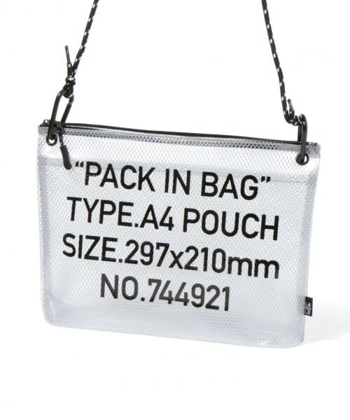 LAKOLE（ラコレ）の「[PACK IN BAG]サコッシュポーチA4（バッグ・クリア()/ホワイト()）」の3枚目の写真