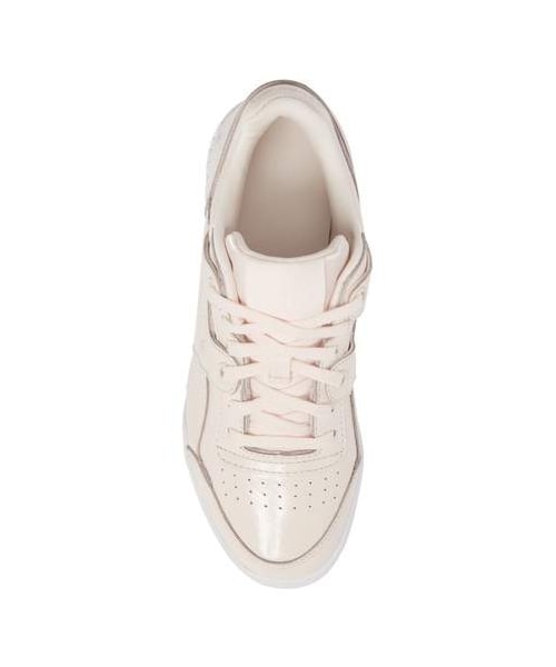 Reebok(リーボック)の「Reebok Workout Lo Plus Iridescent Sneaker(スニーカー・レディース・Pink・7 M/6 M/9 M/6.5 M/7.5 M/9.5 M/8 M/10 M/8.5 M)」の5枚目の写真