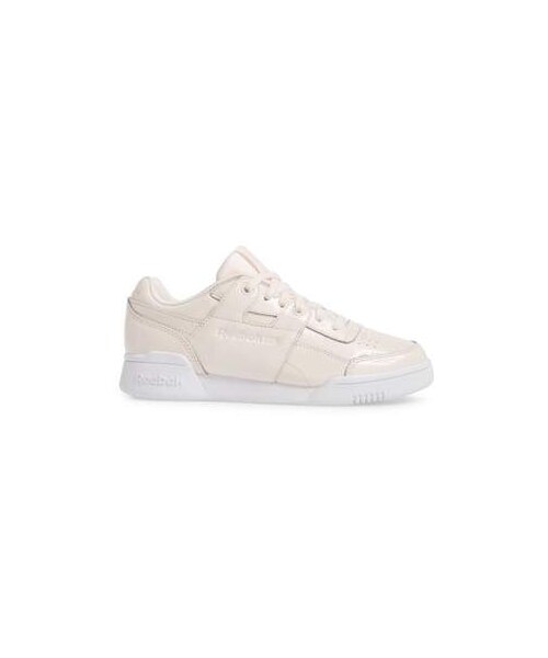 Reebok(リーボック)の「Reebok Workout Lo Plus Iridescent Sneaker(スニーカー・レディース・Pink・7 M/6 M/9 M/6.5 M/7.5 M/9.5 M/8 M/10 M/8.5 M)」の4枚目の写真