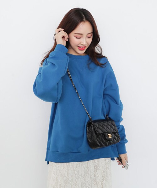 DHOLIC(ディーホリック)の「アンバランスヘムスウェットプルオーバー(スウェット・レディース・ブルー/ピンク/ホワイト/その他/イエロー/ブラック/レッド/グリーン/ベージュ/グレー・FREE)」の1枚目の写真