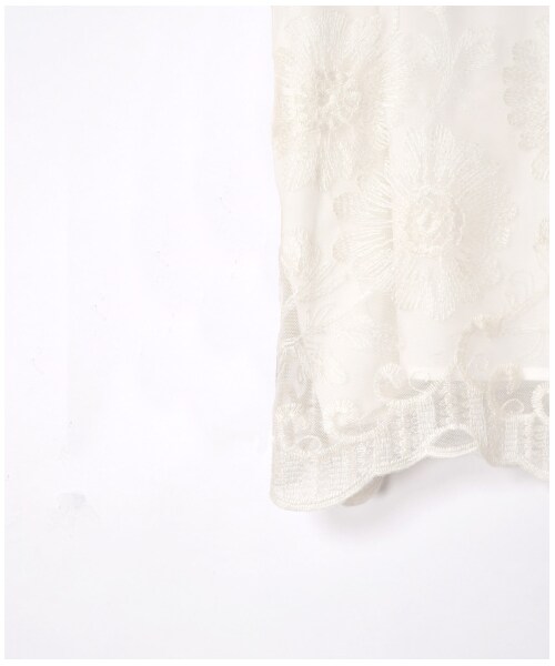 w closet（ダブルクローゼット）の「フラワー刺繍スカラップレースプルオーバー（トップス・レディース・オフホワイト・FREE）」の11枚目の写真