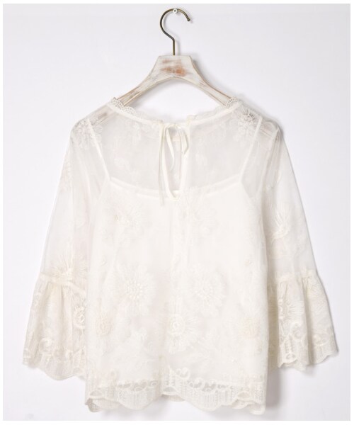 w closet（ダブルクローゼット）の「フラワー刺繍スカラップレースプルオーバー（トップス・レディース・オフホワイト・FREE）」の7枚目の写真
