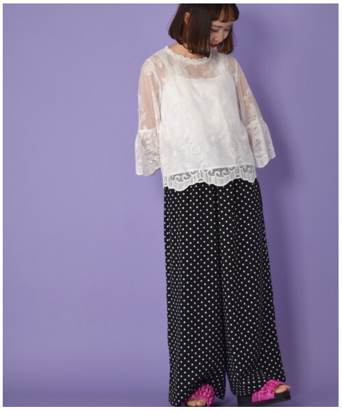 w closet（ダブルクローゼット）の「フラワー刺繍スカラップレースプルオーバー（トップス・レディース・オフホワイト・FREE）」の6枚目の写真