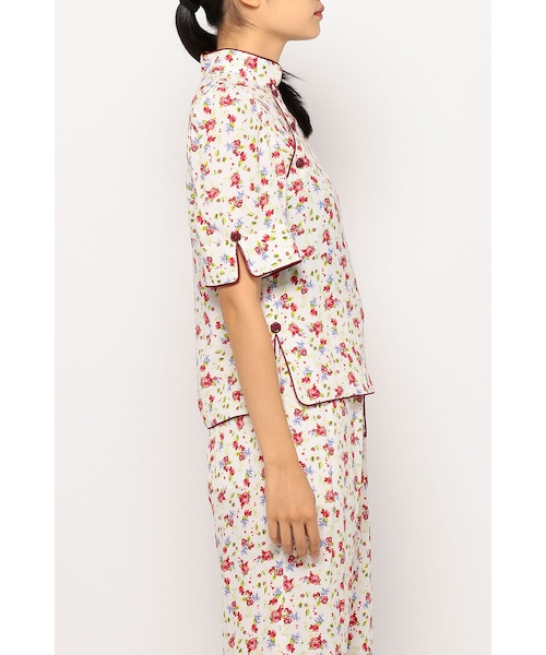 G.V.G.V.（ジーヴィージーヴィー）の「PRINTED RAYON CREPE HIGH NECK BLOUSE（トップス・レディース・WHITE/BLACK・34/36）」の6枚目の写真