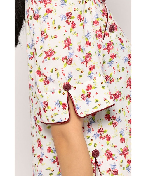 G.V.G.V.（ジーヴィージーヴィー）の「PRINTED RAYON CREPE HIGH NECK BLOUSE（トップス・レディース・WHITE/BLACK・34/36）」の9枚目の写真