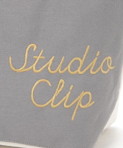 studio CLIP（スタディオクリップ）の「ポケットロゴトートバッグL（バッグ・グレー/カーキ）」の11枚目の写真