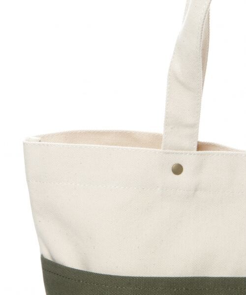 studio CLIP（スタディオクリップ）の「ポケットロゴトートバッグL（バッグ・グレー/カーキ）」の5枚目の写真