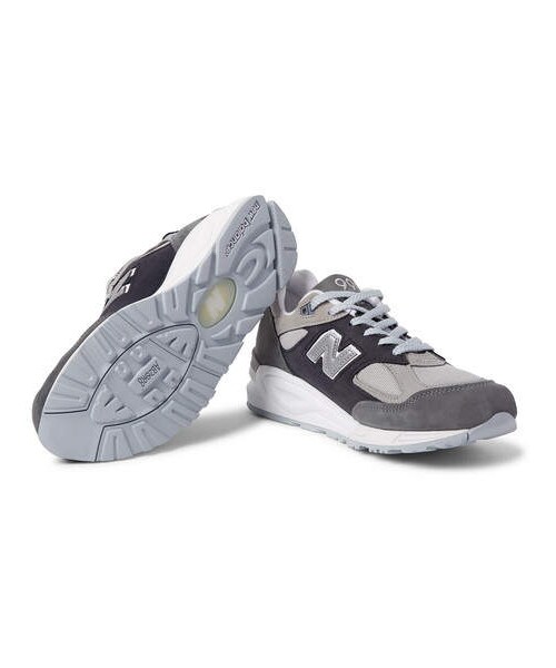 NEW BALANCE(ニューバランス)の「New Balance 990v2 Nubuck And Mesh Sneakers(スニーカー・メンズ・Gray・Uk12.5/Uk8.5/Uk7.5/Uk7/Uk9/Uk8/Uk6.5/Uk11/Uk10/Uk9.5/Uk11.5/Uk10.5)」の2枚目の写真