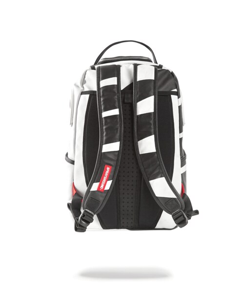 no brand（ノーブランド）の「SPRAYGROUND / スプレイグラウンド　PHANTOM WHITE RUBBER SHARK BAG　 -White-（バックパック/リュック・メンズ・その他）」の4枚目の写真